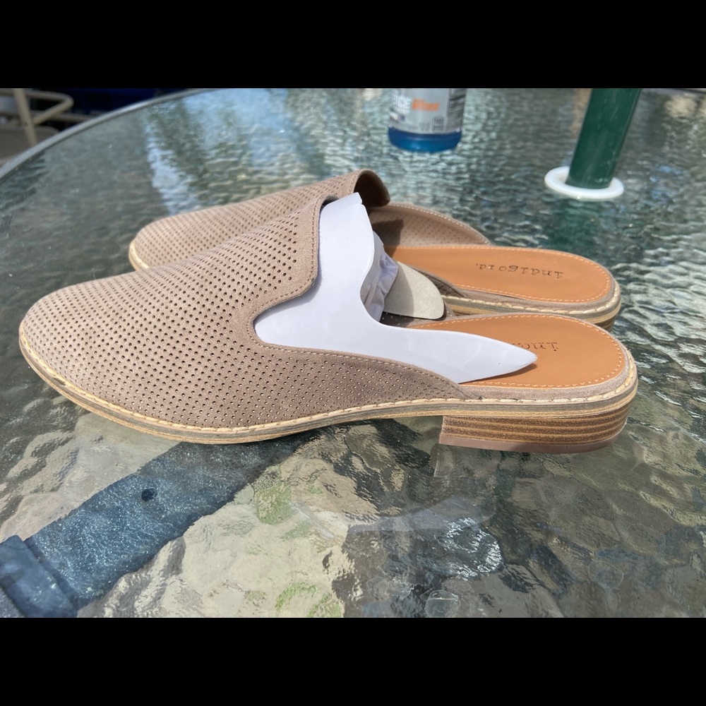 Women’s shoes